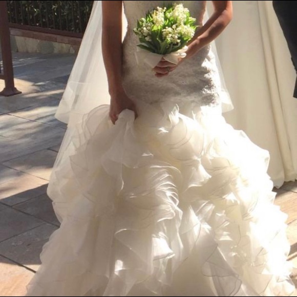 Wedding Dress - Picture 1 of 8